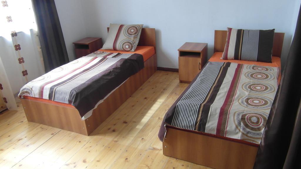 Gvirilas Sakhli Guest House Khashuri Pokój zdjęcie